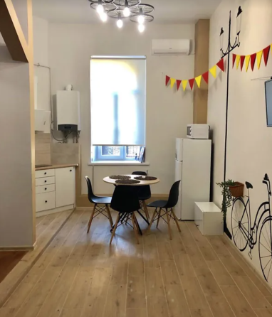 Продам 5 комнатную квартиру в центре Одессы. Одесса