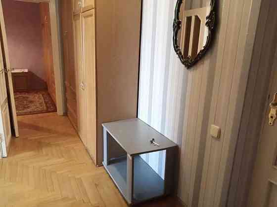 Оренда Квартира 2-кімнатна, 2/5 поверх на Светлицкого ул., 25 Kiev