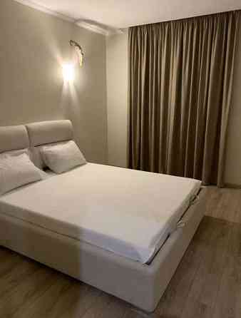 Оренда Квартира 1-кімнатна, 5/8 поверх на ул. Академика Лебедева, 1 Киев