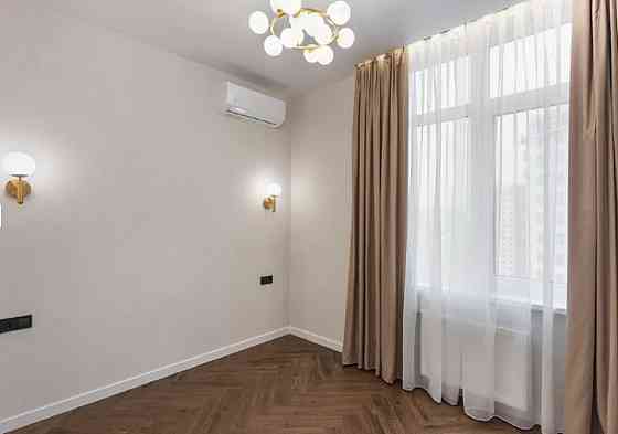 Продаж Квартира 2-кімнатна на ул. Краснова, 1г Одесса