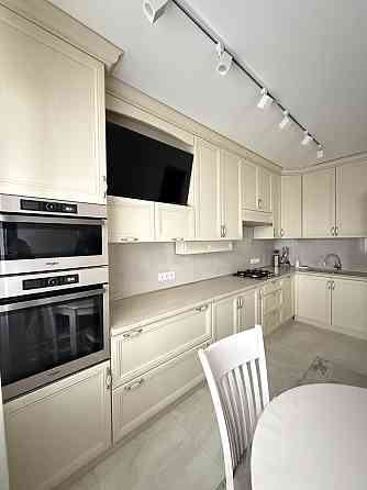 Оренда Квартира 2-кімнатна, 3/4 поверх на вул. Розточчя Львів