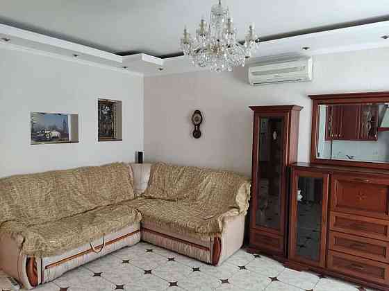 Оренда Квартира 3-кімнатна, 2/3 поверх на ул. Юрковская Київ