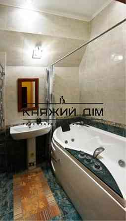 Продаж 2-х к. квартири в центрі Києва Площа Українських Героїв. № 21108286 Київ