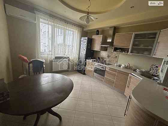 Продаж Квартира 3-кімнатна, 6/16 поверх на вул. Академіка Павлова Харків