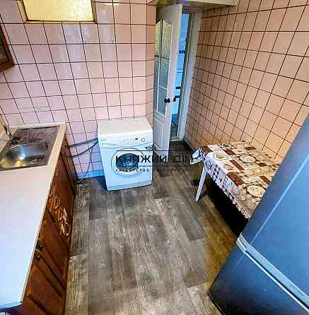 Оренда Квартира 2-кімнатна, 4/5 поверх на Строителей ул. Kiev