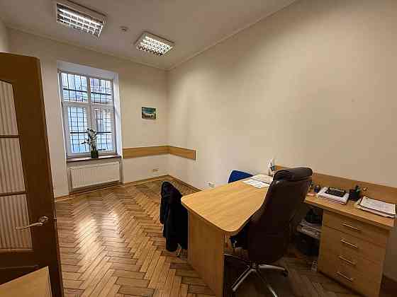 Оренда офісне приміщення на вул. Вербицького Михайла приміщень - 2, поверх - 1/3 Львів