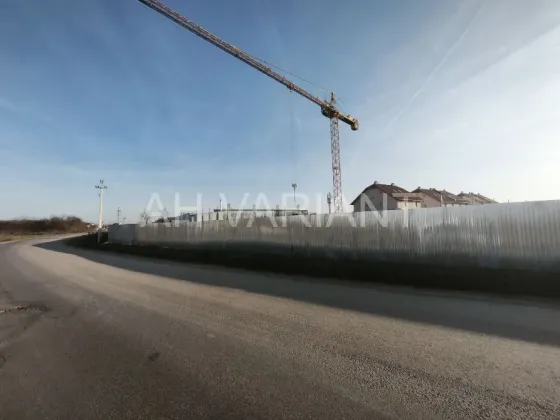 Продаж Приміщення в житловому будинку площа 47 кв.м 1-й поверх на Б. Хмельницького Минай