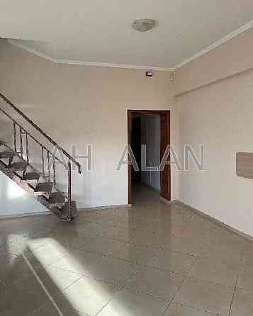 Оренда Будинок 3-кімнатний на Тичини Павла пр-т, 18Б Киев