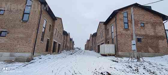 Продаж Будинок 4-кімнатний 