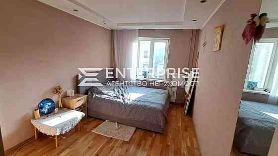 Продаж Квартира 3-кімнатна Kiev