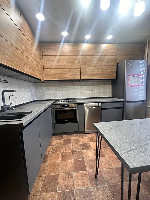 Продаж Квартира 3-кімнатна, 1/10 поверх на Малышева ул., 32 Dnipro - photo 3