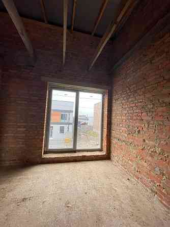 Продаж Будинок 3-кімнатний на вул. Масив Малиновий Ровно