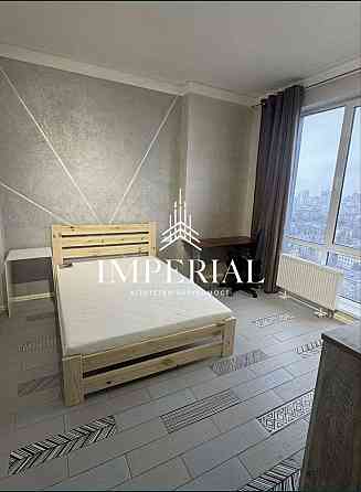 Оренда Квартира 4-кімнатна, 24/24 поверх на вул. Кирило-Мефодіївська Київ