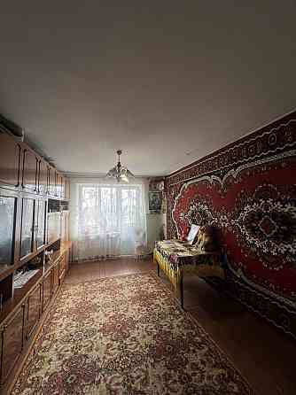 Продаж Квартира 3-кімнатна, 2/2 поверх на вул. Дворецька Ровно