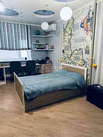 Продаж Квартира 3-кімнатна, 6/6 поверх на вул. Новоолександрівська Kharkiv