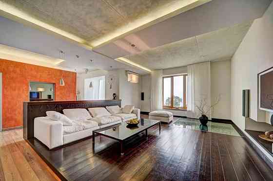 Продаж Квартира 4-кімнатна, 5/9 поверх на Черноморская ул., 1 Одесса