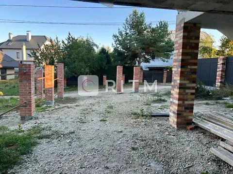 Продаж 3-поверховий   200 кв.м 4 кімн. на Роксолани вулиця 18 Дубляни - фото 1