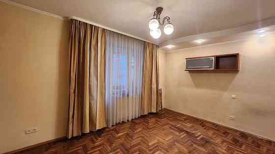 Продаж Квартира 2-кімнатна, 4/10 поверх на Золотоустівська вул., д. 4 Киев