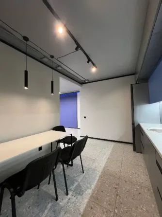 Сдаётся Офисные помещения площадь 100 кв.м  Днепр вул. Героїв Крут Днепр