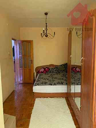 Продаж Квартира 4-кімнатна, 3/3 поверх на Стрільнична Ужгород