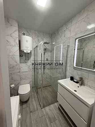 Продаж Квартира 1-кімнатна, 21/25 поверх на Светлая ул. Киев