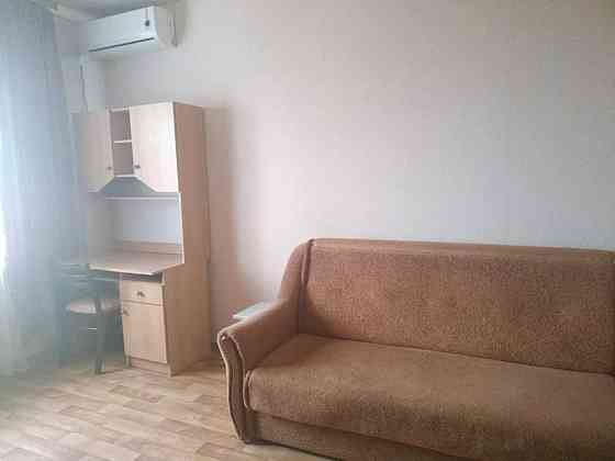 Оренда Квартира 2-кімнатна, 10/14 поверх на Максимовича, 9а Київ