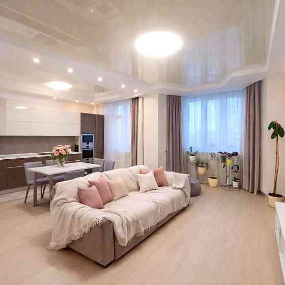 Продаж Квартира 3-кімнатна, 8/15 поверх на Юлії Здановської вул., д. 73-79 Київ