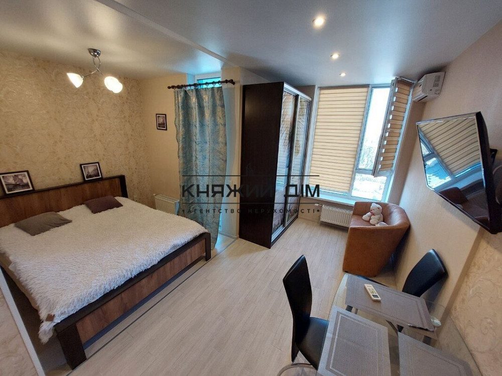 Оренда Квартира 1-кімнатна, 10/15 поверх на Воссоединения просп./Соборності просп. Kiev - photo 1