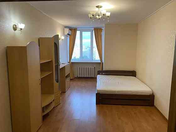 Оренда Квартира 1-кімнатна, 18/24 поверх на Бажана, 1м Київ