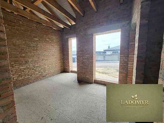 Продаж Будинок 4-кімнатний на вул. Масив Зоряний Рівне