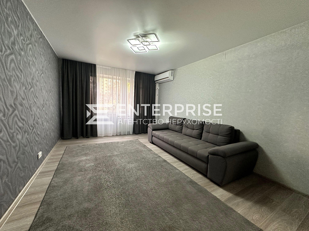 Продаж 3к Квартира 70 кв.м Микільсько-Слобідська вул. Киев - изображение 1