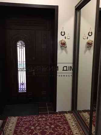 Продается элитный 3-х уровневый особняк LUCKY HOME площадью 1000 м2 в районе Канадская деревня Гостомель