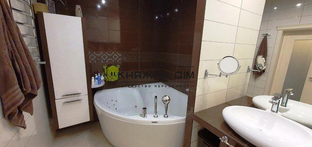 Продажа отличного таунхауса в с.Святопетровском. № 2210031  - фото 18