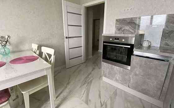 Оренда Квартира 1-кімнатна, 3/10 поверх на Драгоманова, 42 а Kiev