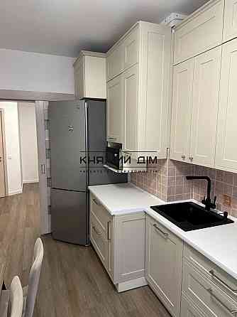 Продаж Квартира 3-кімнатна, 21/25 поверх на Днепровская Набережная Київ