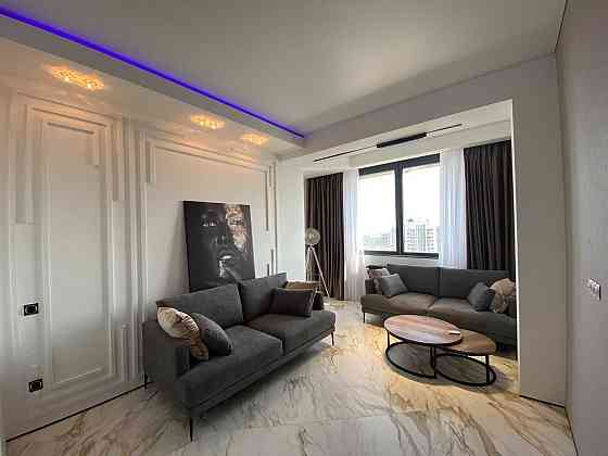 Продаж Квартира 3-кімнатна, 29/31 поверх на Андрія Верхогляда вул., д. 14-А Kiev