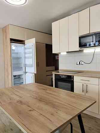 Оренда Квартира 1-кімнатна, 14/25 поверх на вул.Приміська, 24 Киев