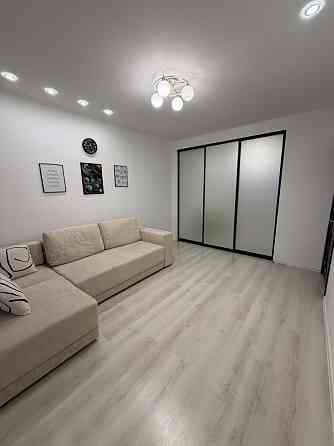 Продаж 1к Квартира 39.4 кв.м Курчатова вул. Рівне