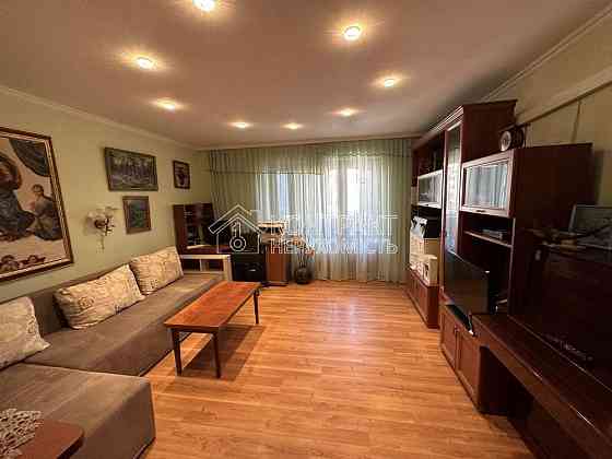 Продаж Квартира 3-кімнатна, 9/9 поверх на вул. Холодногірська Kharkiv