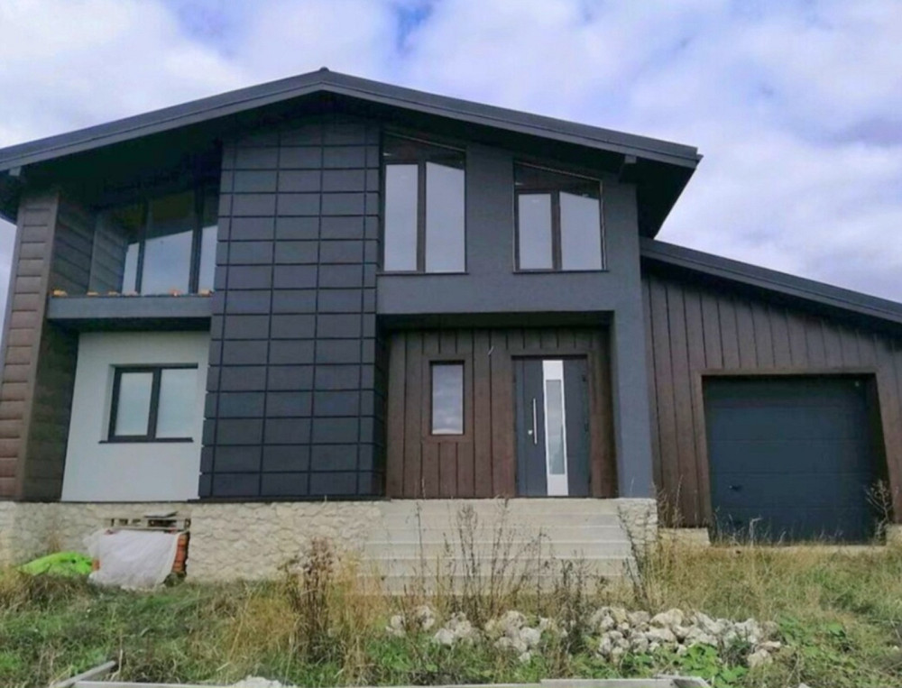 Продаж 2-поверховий  з ділянкою 8 сот 190 кв.м  на Садова, 1Б  - фото 1