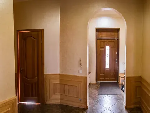 Продаж 2-поверховий   283.6 кв.м 5 кімн. на Лесі Українки вулиця 22А  - фото 4