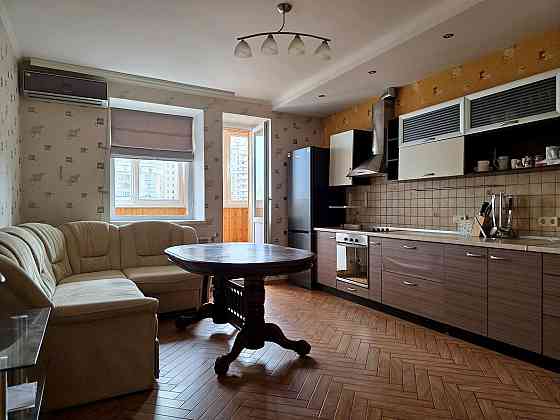 Продаж Квартира 3-кімнатна, 16/25 поверх на Голосіївська вул., д. 13 Kiev