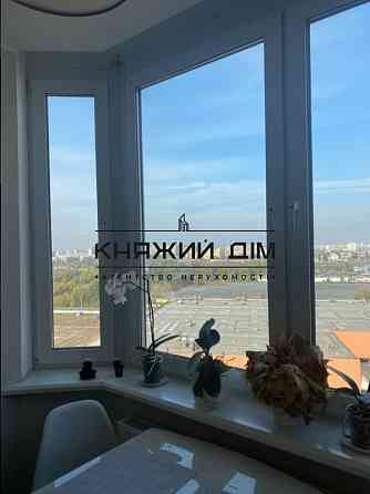 Продажа 3-х комнатной студио ,ул.Пчелки 6 А .м.Позняки Київ