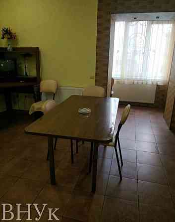 Продаж Квартира 2-кімнатна, 1/7 поверх на вул. Крушельницької С. Ternopil'