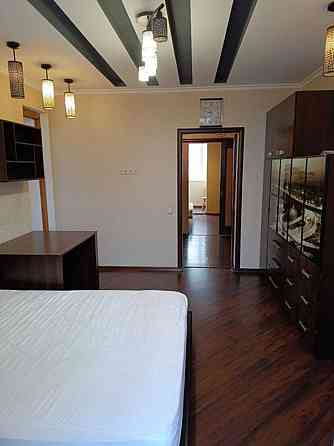 Оренда Квартира 3-кімнатна, 5/10 поверх на Олександра Екстер, 8 Київ