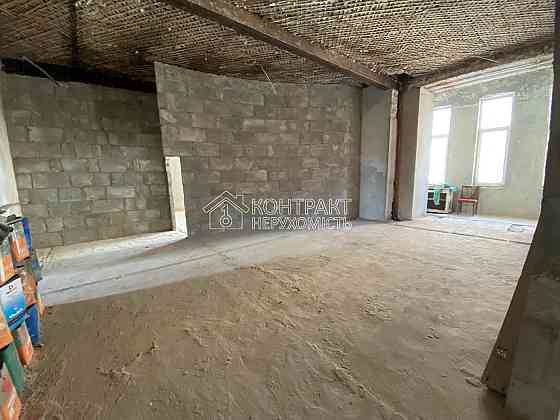 Продаж Квартира 4-кімнатна, 3/6 поверх на вул. Короленка Харків