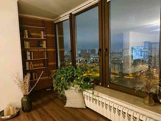 Продаж 3-кім. квартири біля озера Сонячне, вул. Ревуцького. Код:21146233 Kiev