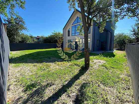 Продаж Будинок 4-кімнатний на Блока Александра ул. Kiev