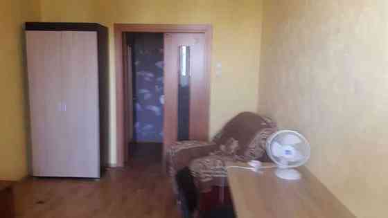 Оренда Квартира 3-кімнатна, 20/25 поверх на ул. Урловская Київ