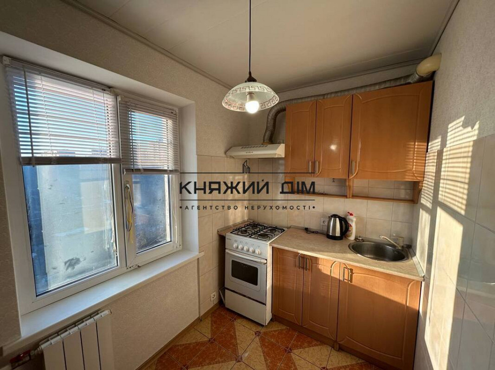 Оренда Квартира 1-кімнатна, 9/9 поверх на Лукьяновская ул. Kiev - photo 2